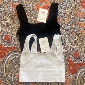 Ribbed sports bra size XS/s tags still on glassons